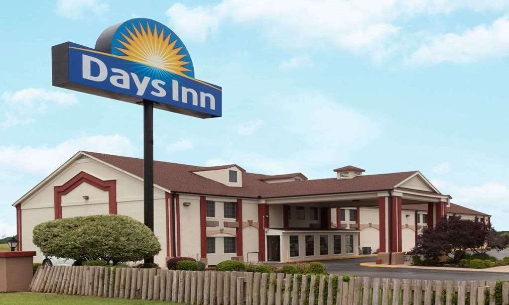 Days Inn by Wyndham Shawnee