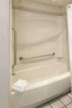 Hotel Days Inn Shawnee photo 3