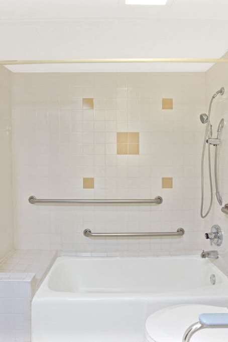 Hotel Super 8 by Wyndham Shawnee photo 4