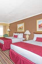 Hotel Days Inn and Suites Logan photo 1