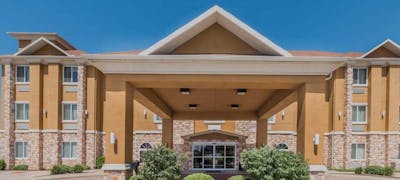 Days Inn Suites Cleburne TX