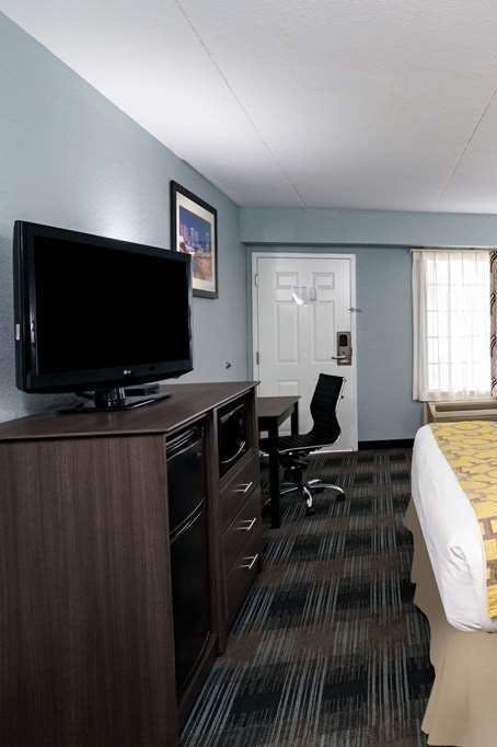 Hotel Baymont Inn Gallatin photo 2