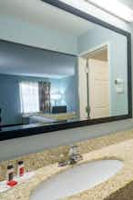 Hotel Baymont Inn Gallatin photo 4