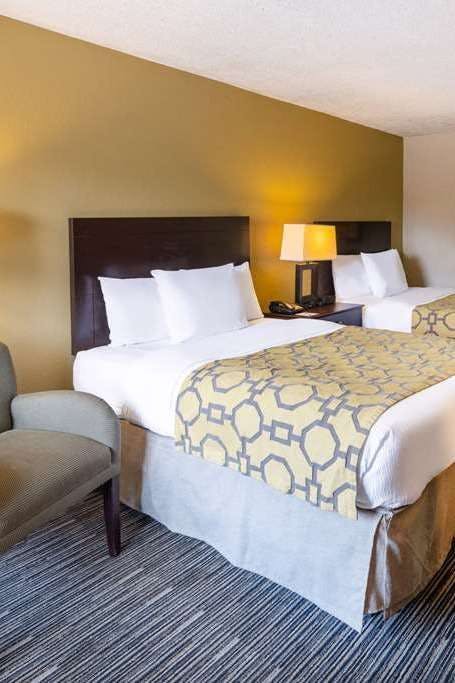 Hotel Baymont by Wyndham Columbus GA photo 2