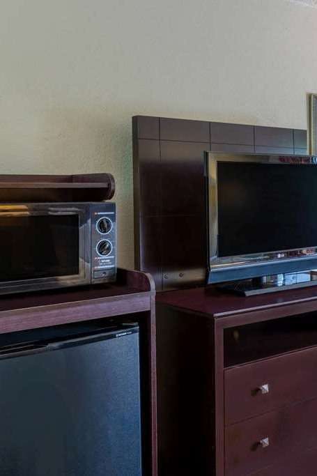 Hotel Baymont by Wyndham Columbus GA photo 5