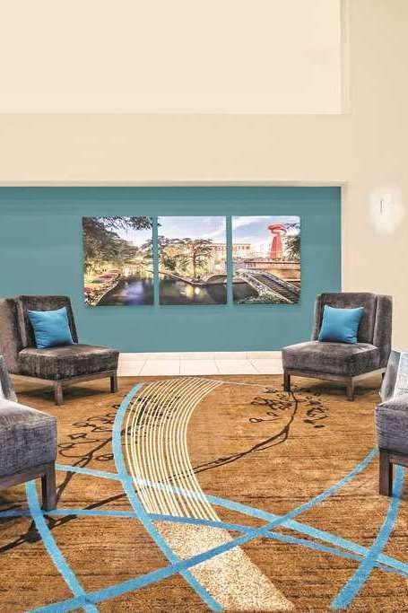 Hotel La Quinta Inn Ste N Stone Oak photo 5