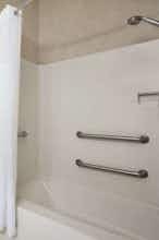 Hotel Days Inn by Wyndham Grand Forks Columbia Mall photo 4