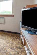 Hotel Super 8 by Wyndham Indianapolis/Emerson Ave photo 3