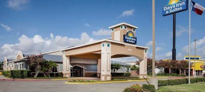 Days Inn And Suites