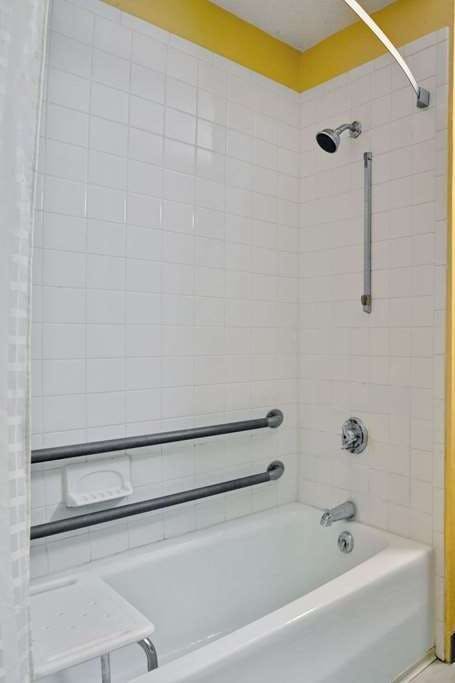 Hotel Days Inn Torrington photo 4