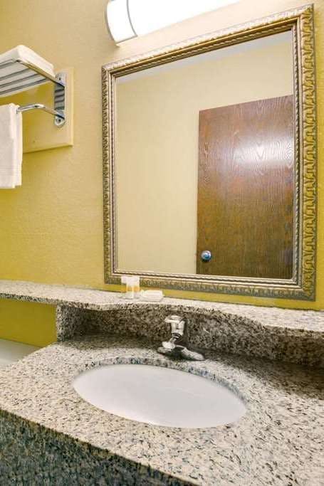 Hotel Days Inn Torrington photo 5