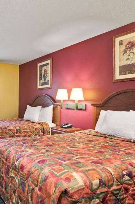 Hotel Days Inn Torrington photo 2