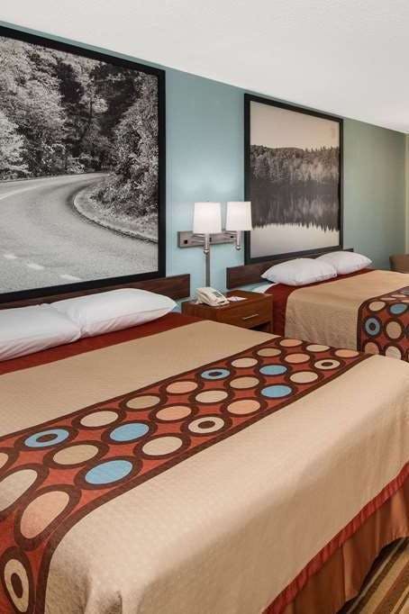 Hotel Super 8 Burlington NC photo 1