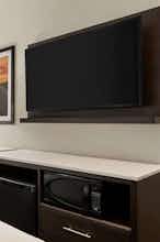Hotel La Quinta Inn & Suites by Wyndham San Bernardino photo 2