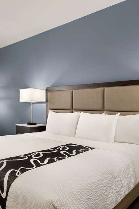 Hotel La Quinta Inn & Suites by Wyndham San Bernardino photo 1