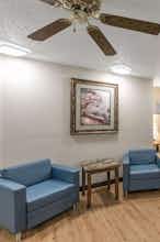 Hotel Baymont Inn Suites Fort Dodge photo 5