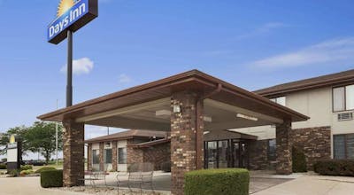 Days Inn by Wyndham Oglesby/ Starved Rock