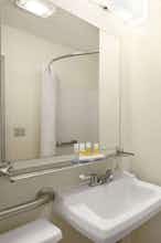 Hotel Days Inn by Wyndham Oglesby/ Starved Rock photo 5