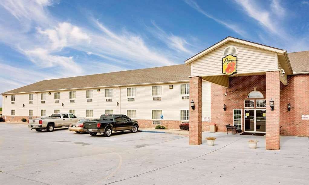 Super 8 by Wyndham Mound City