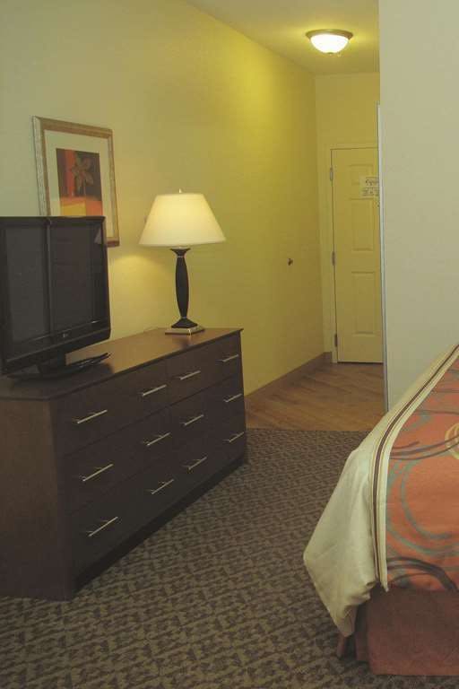 Hotel La Quinta Inn & Suites by Wyndham Lawton / Fort Sill photo 1