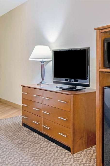 Hotel La Quinta Inn & Suites by Wyndham Lawton / Fort Sill photo 4