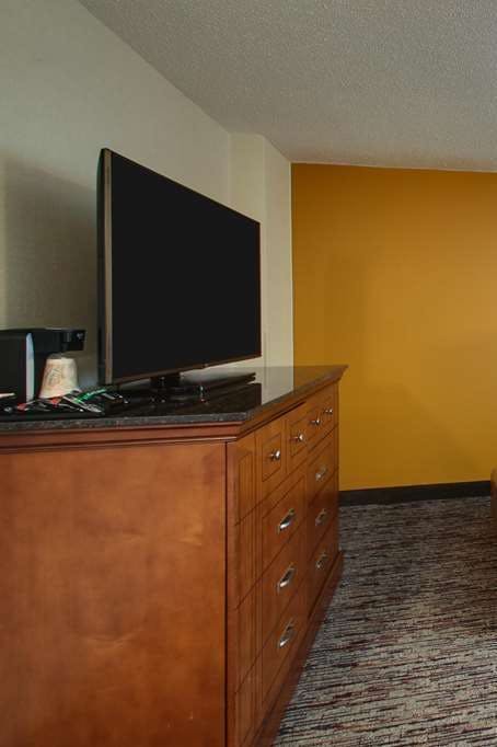 Hotel Drury Inn and Suites Charlotte Northlake photo 5