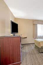 Hotel Baymont Louisville Airport S photo 3