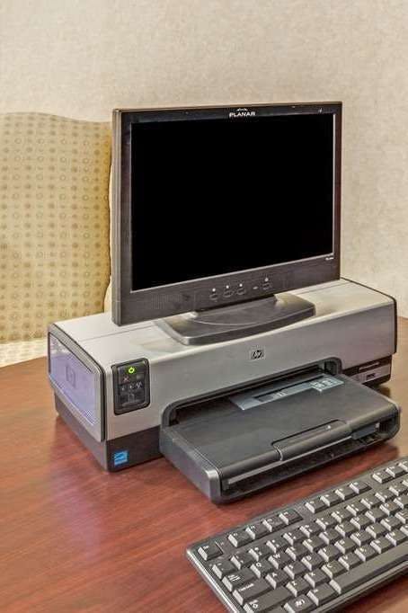 Hotel Baymont by Wyndham Louisville Airport South photo 5