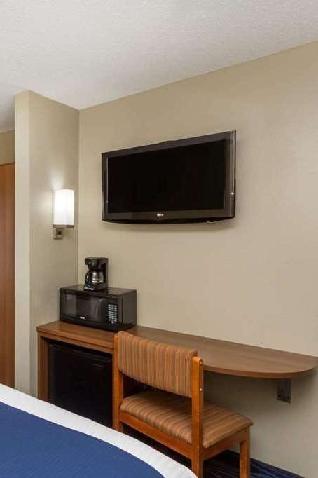 Hotel Microtel Inn & Suites by Wyndham Gulf Shores photo 1