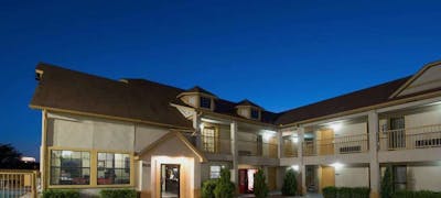 Howard Johnson San Marcos