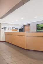 Hotel Super 8 by Wyndham Menomonie WI photo 5