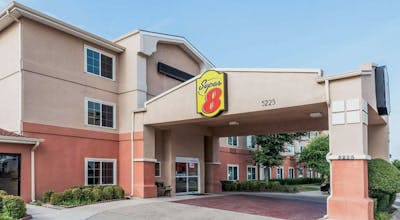 Super 8 by Wyndham Fort Worth North