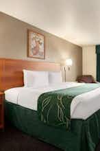 Hotel Baymont by Wyndham Fremont photo 1