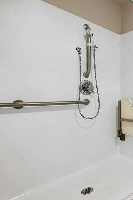 Hotel Baymont by Wyndham Fremont photo 5