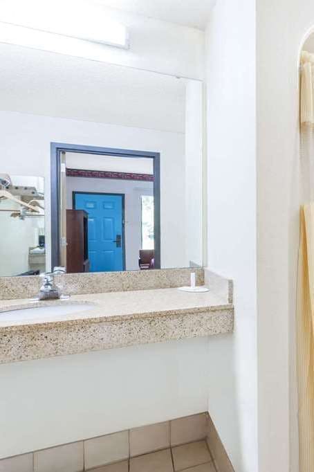 Hotel Days Inn by Wyndham Blythewood North Columbia photo 4