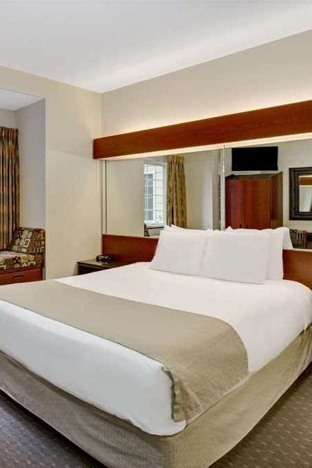 Hotel Microtel Inn & Suites by Wyndham Indianapolis Airport photo 1