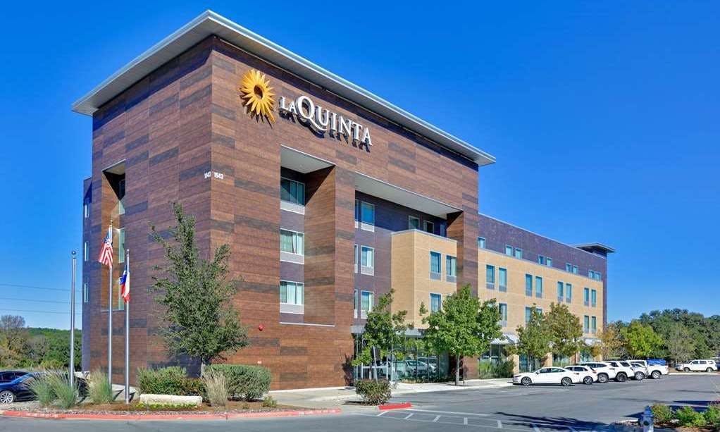La Quinta Inn Suites Lakeway