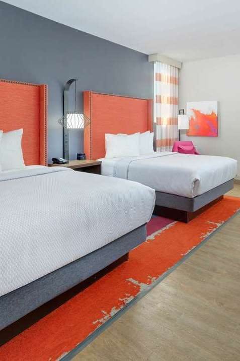 Hotel La Quinta Inn Suites Lakeway photo 2