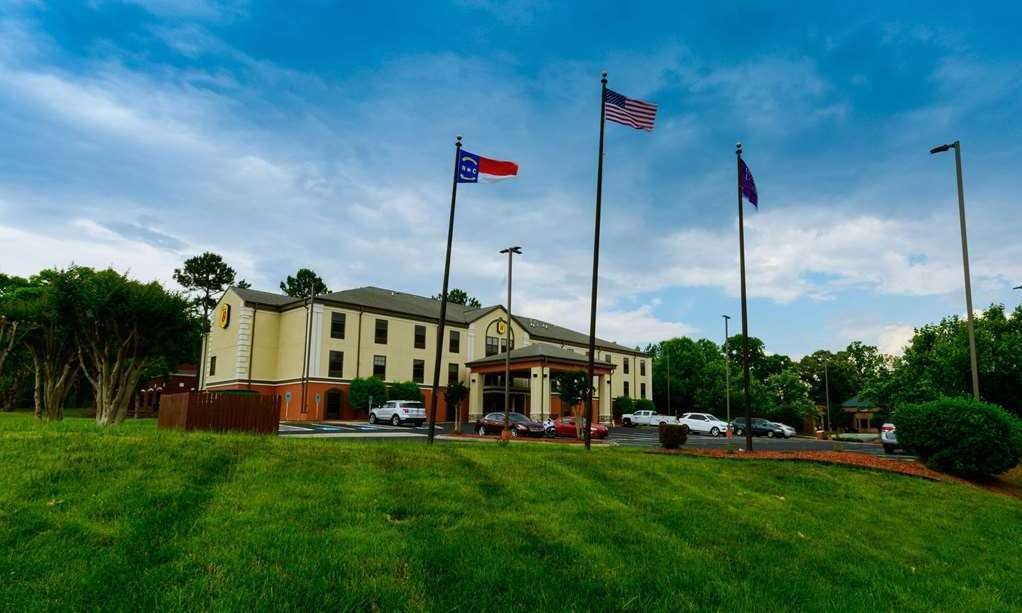 Super 8 by Wyndham High Point/Greensboro