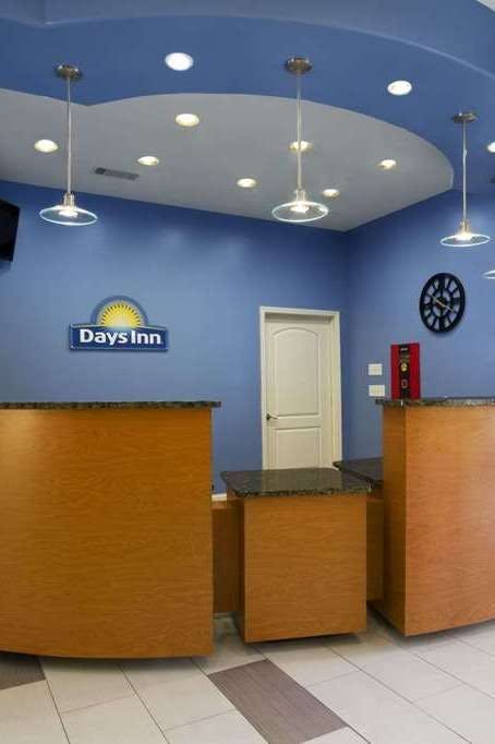 Hotel Days Inn by Wyndham Fultondale photo 5