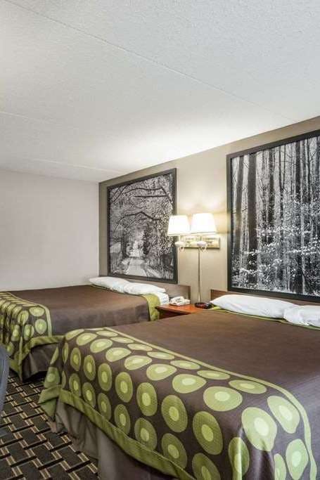 Hotel Super 8 by Wyndham Knoxville West/Farragut photo 1