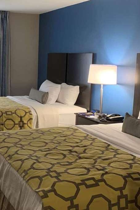 Hotel Baymont by Wyndham Latham Albany Airport photo 2