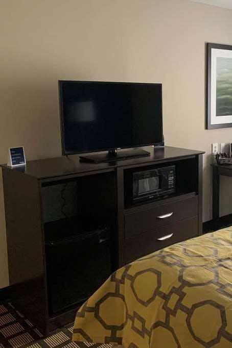 Hotel Baymont by Wyndham Latham Albany Airport photo 3