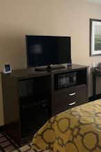 Hotel Baymont by Wyndham Latham Albany Airport photo 3