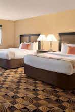 Hotel Hawthorn Milwaukee photo 2