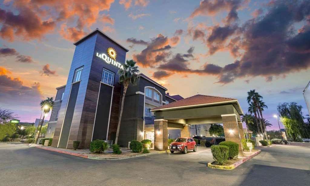 La Quinta Inn & Suites by Wyndham Phoenix I-10 West
