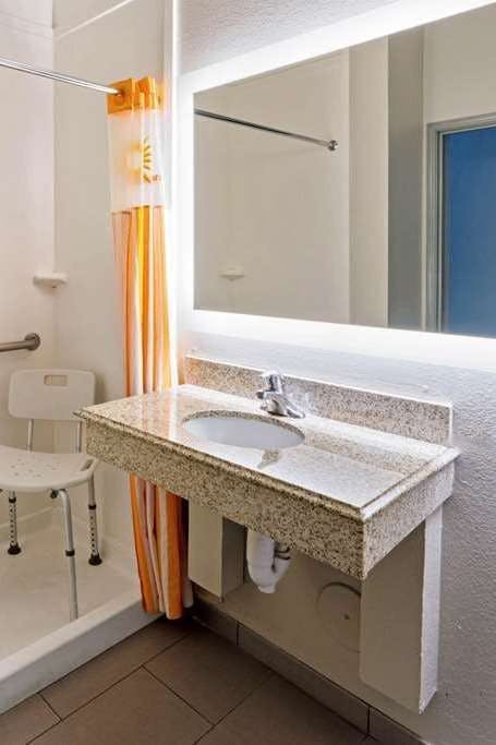 Hotel La Quinta Inn & Suites by Wyndham Phoenix I-10 West photo 5