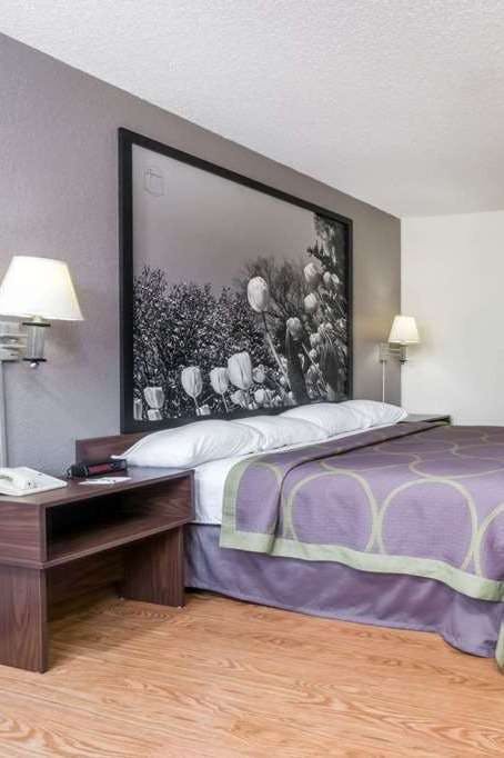 Hotel Super 8 by Wyndham Zanesville photo 1