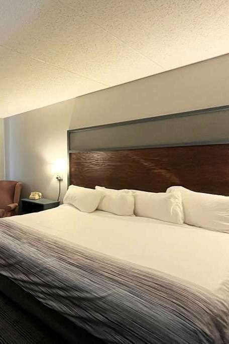 Hotel AmericInn Ladysmith photo 1