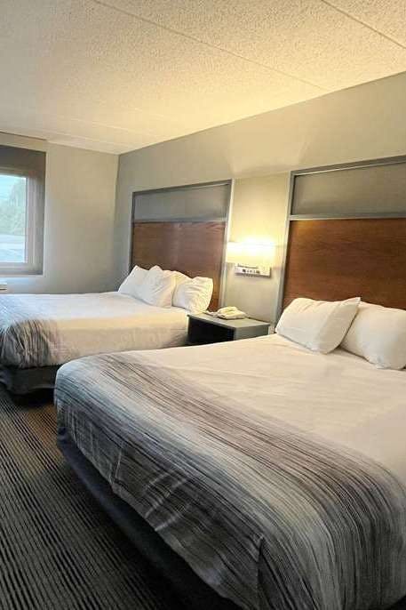 Hotel AmericInn Ladysmith photo 2